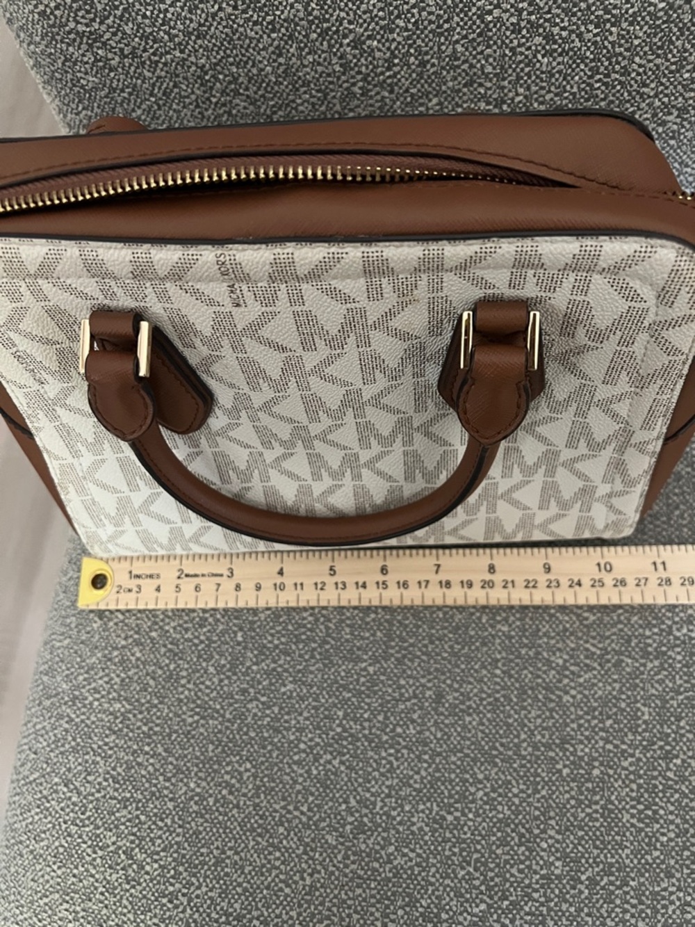 Michael Kors Cream Signature MK Satchel with Brown Trim and Wallet - Picture 2 of 16